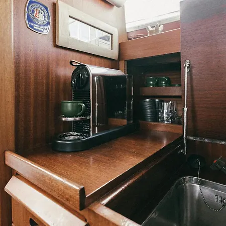 Båthotell Classic Yacht I Royal Cruiser 34 - 