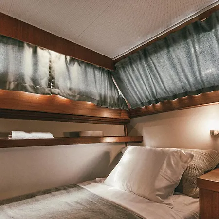 Úszó hotel Classic Yacht I Royal Cruiser 34 - 