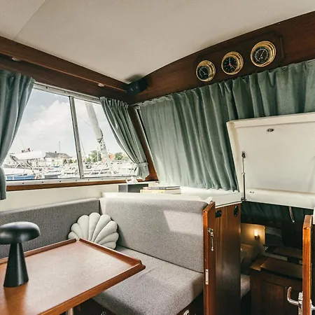 Classic Yacht I Royal Cruiser 34 - 