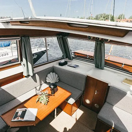 Classic Yacht I Royal Cruiser 34 - 