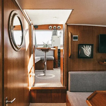 Båthotell Classic Yacht I Royal Cruiser 34 - 