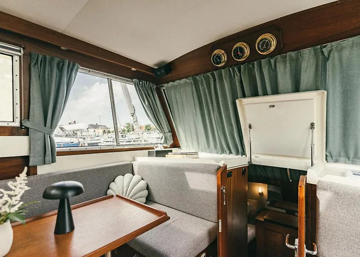 Classic Yacht I Royal Cruiser 34 - 
