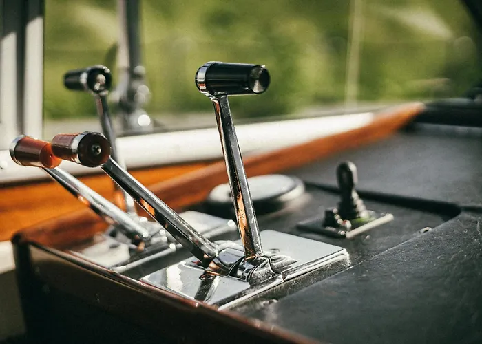 Classic Yacht I Royal Cruiser 34 - 